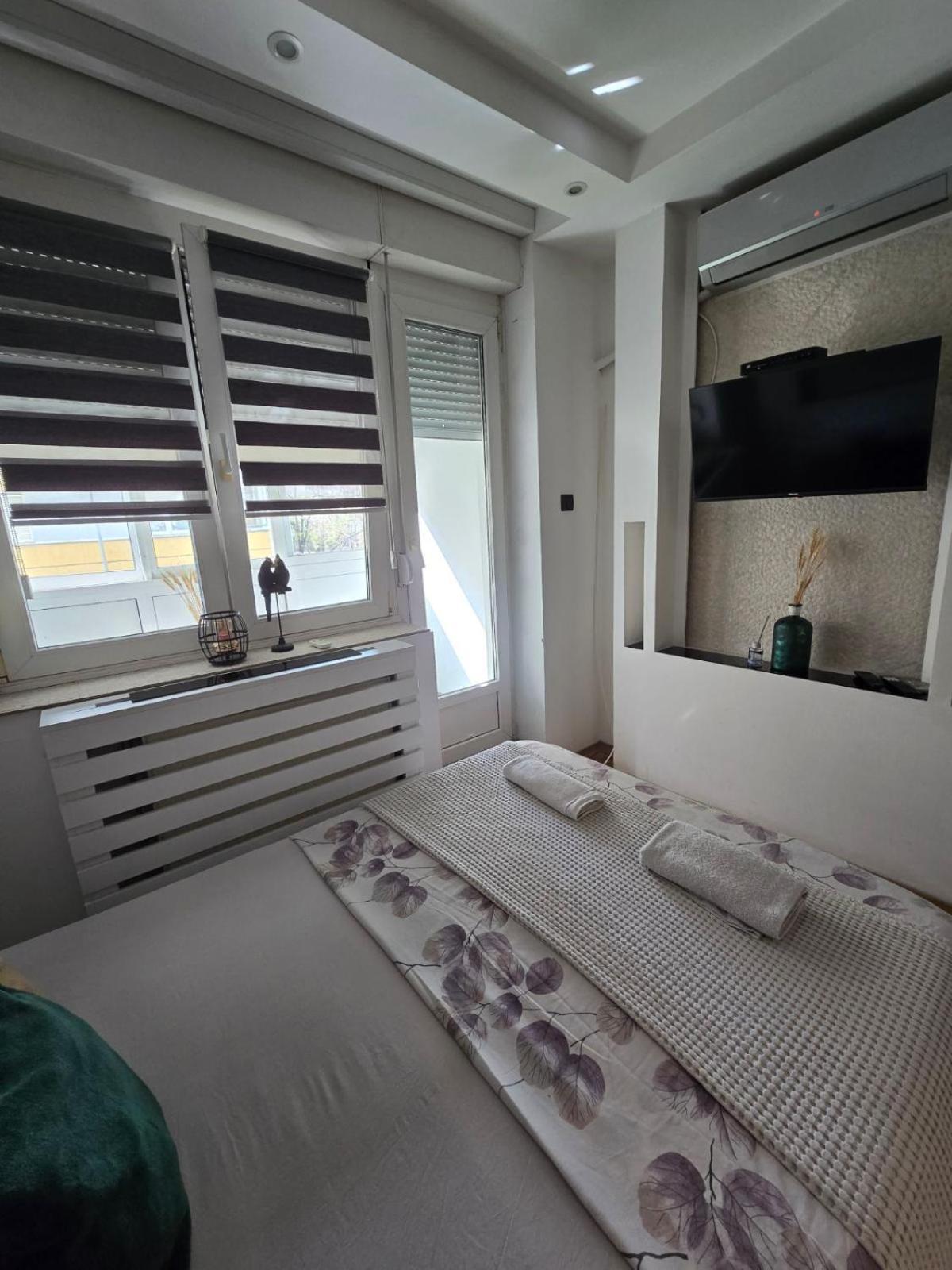 Arizona Apartamento Novi Sad Exterior foto